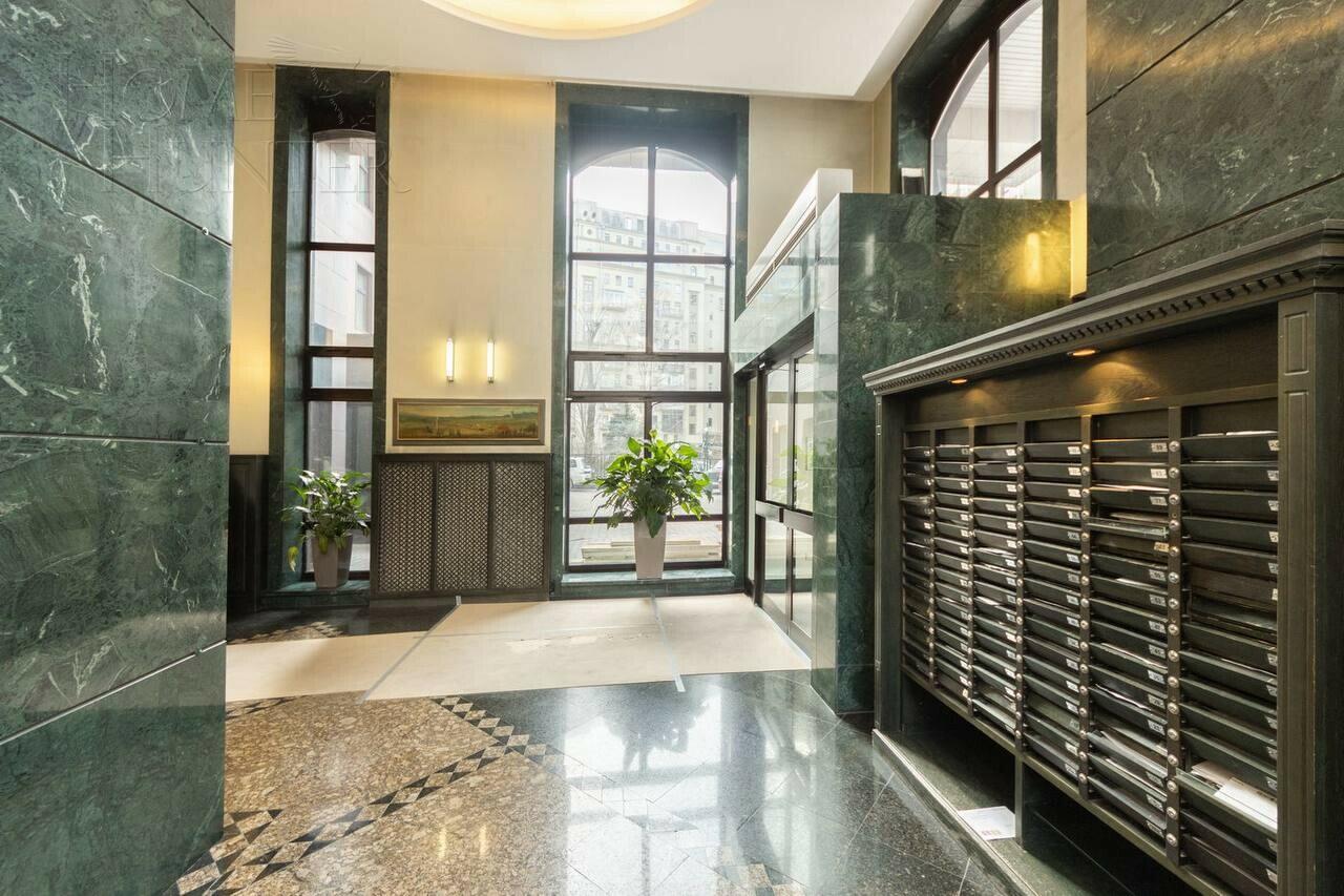 6-КОМН. КВАРТИРА С ОТДЕЛКОЙ 290 М² НА 5 ЭТАЖЕ