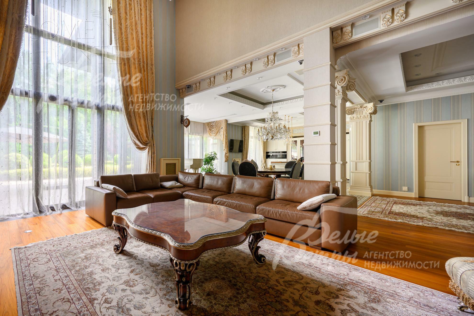 3-этажный коттедж 1 081.6 м² с отделкой