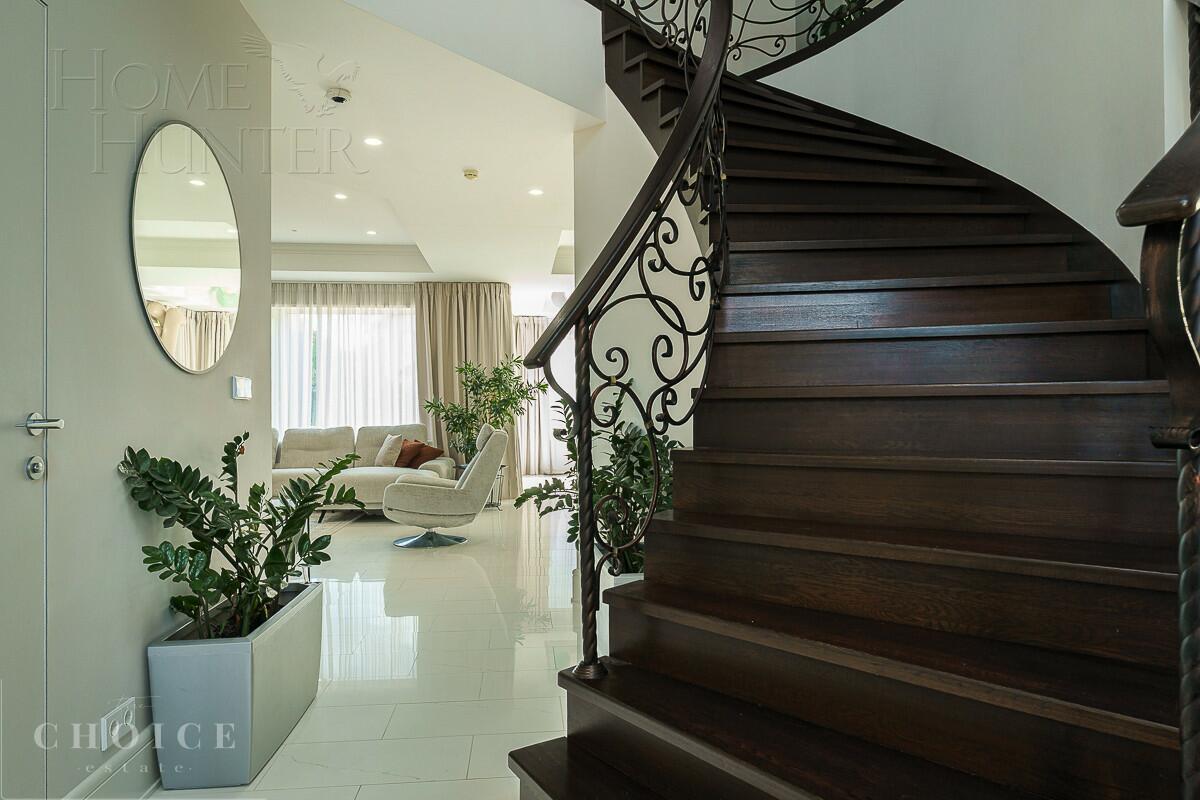 2-этажный коттедж 370 м² с отделкой