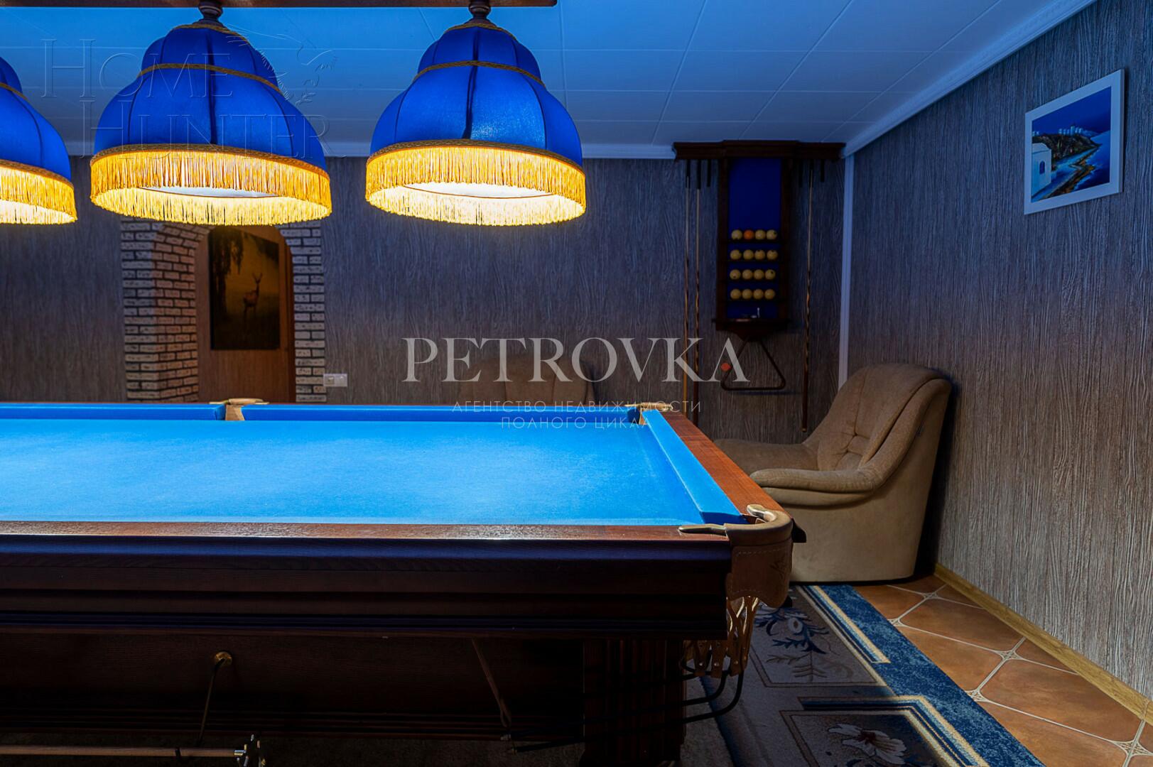 3-этажный коттедж 450 м² с отделкой