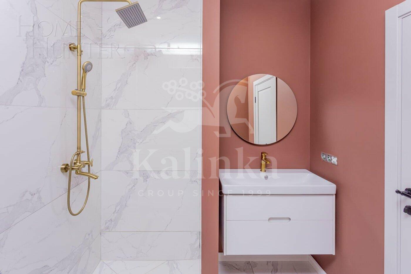 2-этажный коттедж 305 м² с отделкой
