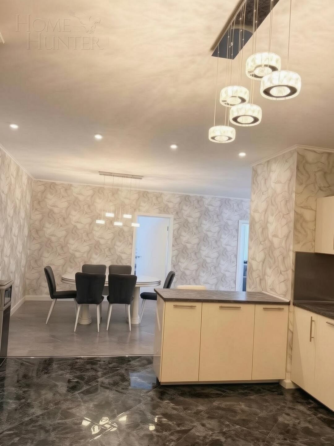 6-КОМН. КВАРТИРА С ОТДЕЛКОЙ 290 М² НА 5 ЭТАЖЕ