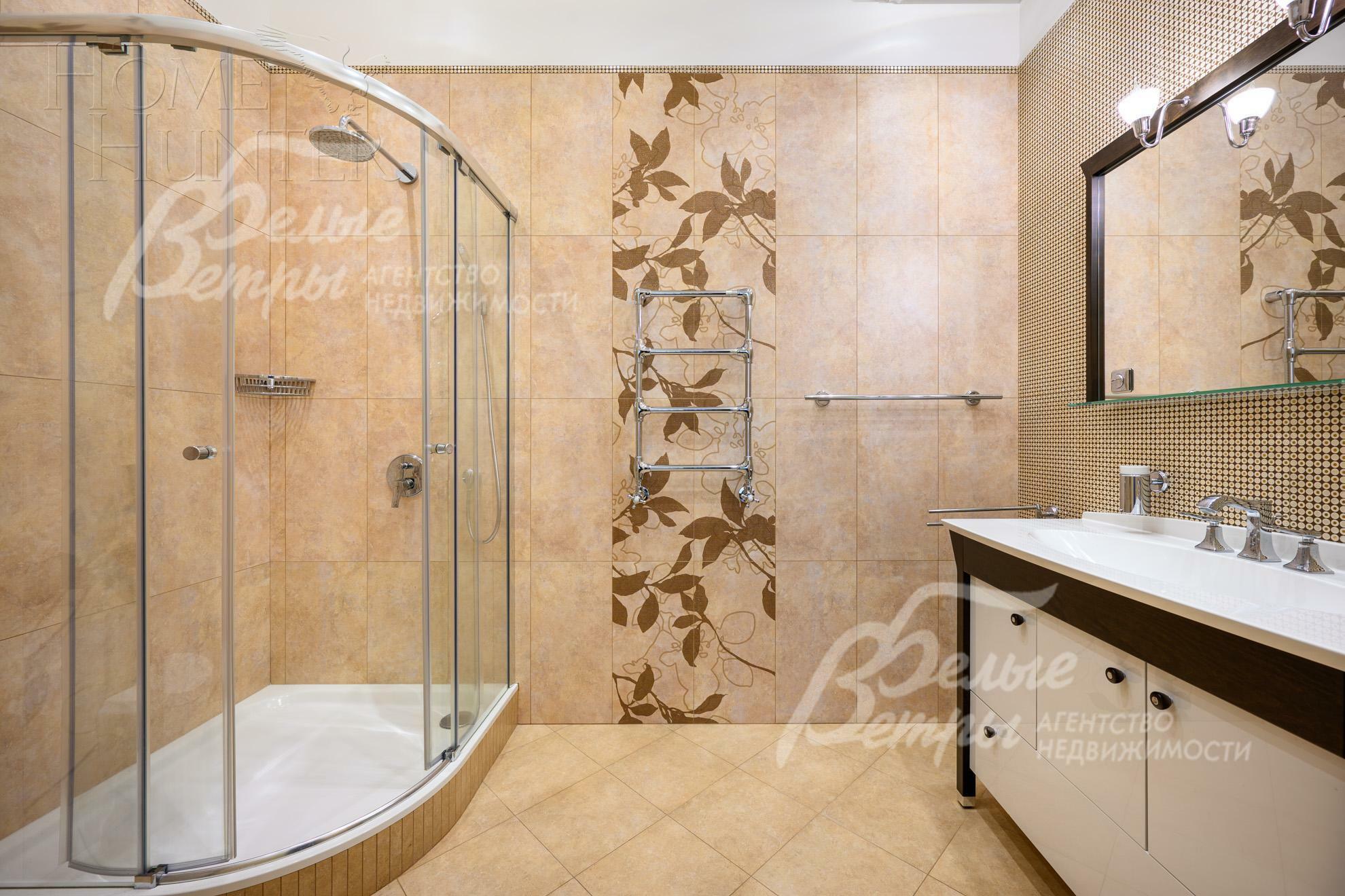 3-этажный коттедж 1 081.6 м² с отделкой