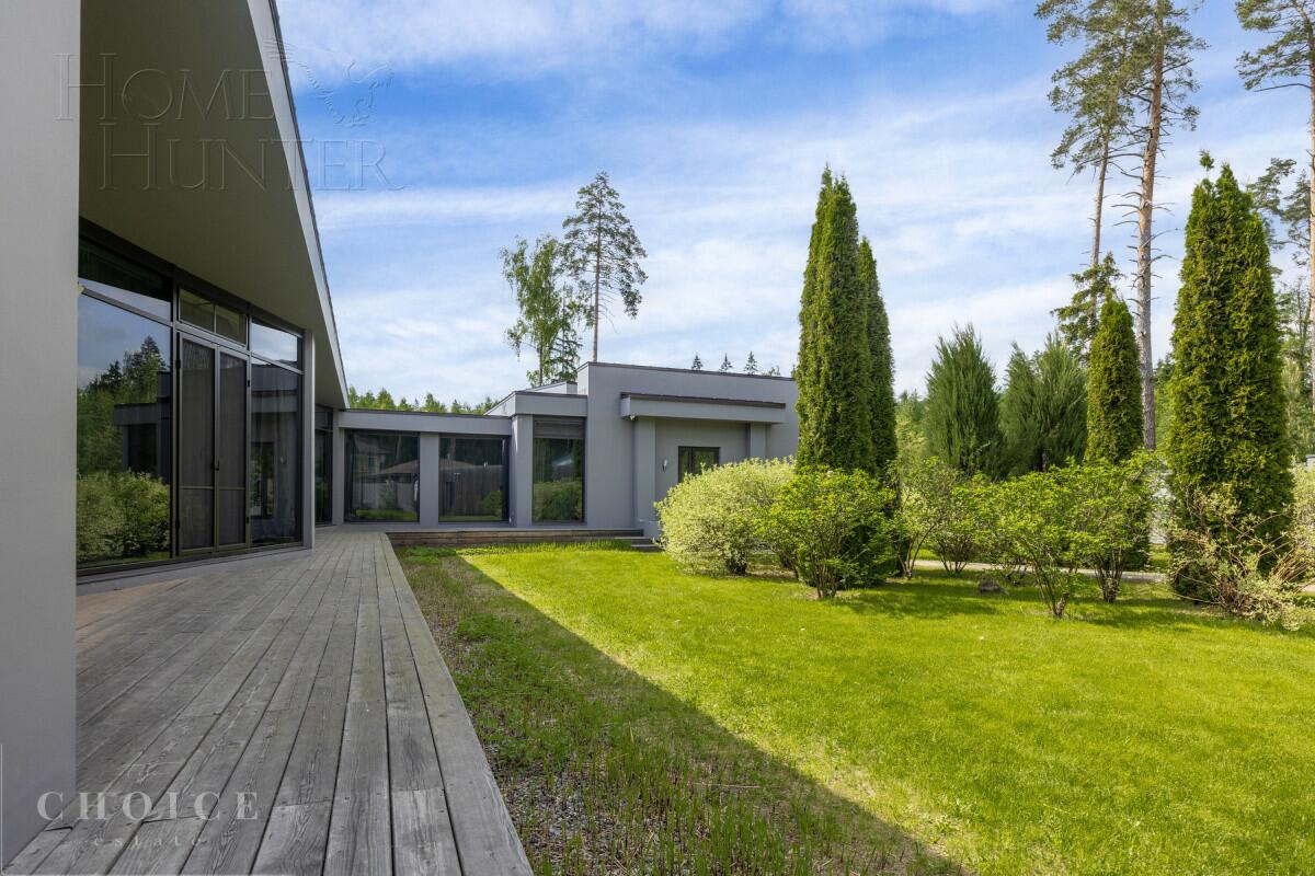 1-этажный коттедж 700 м² с отделкой