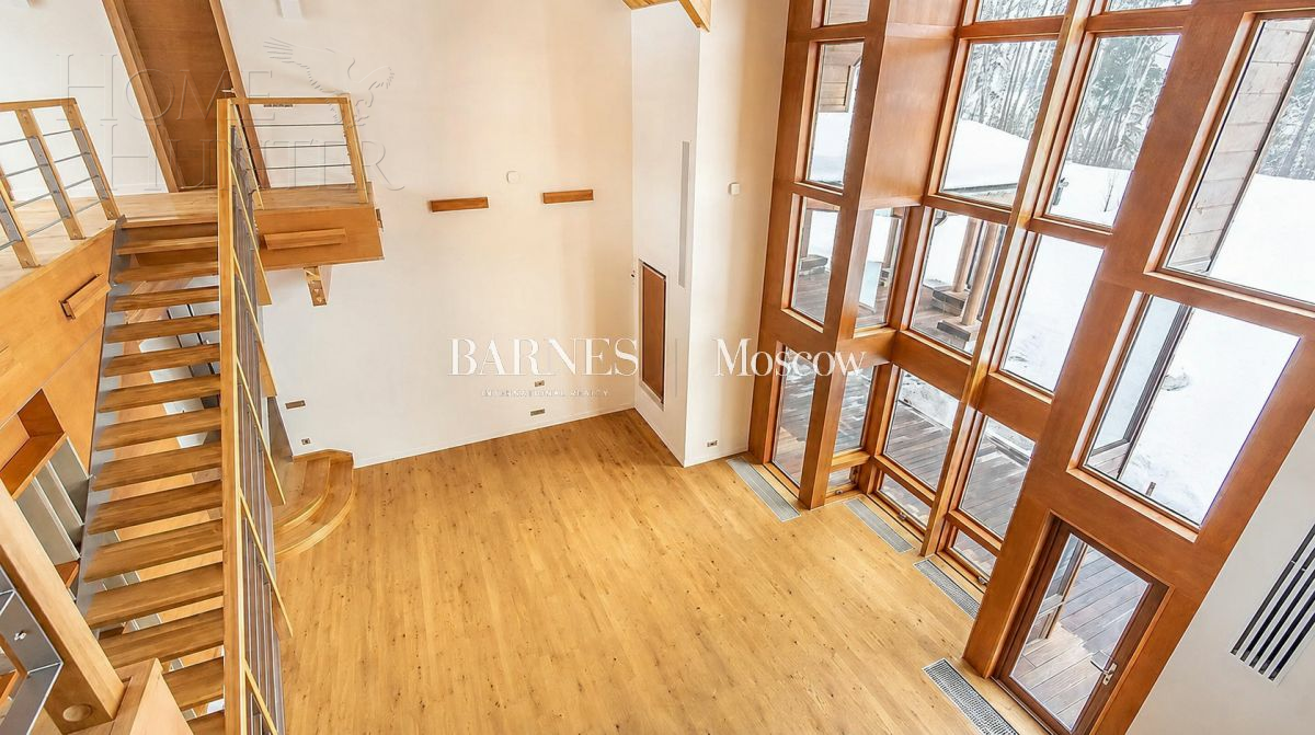 3-этажный коттедж 600 м² с отделкой