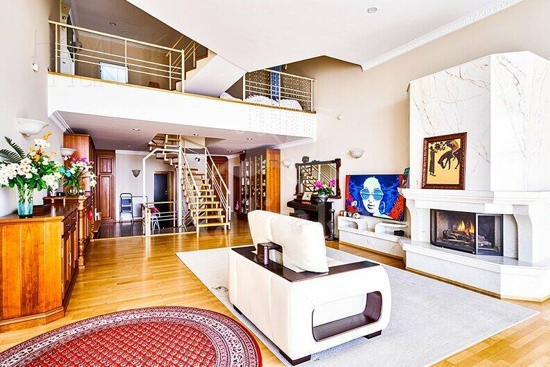 2-этажный коттедж 640 м² с отделкой
