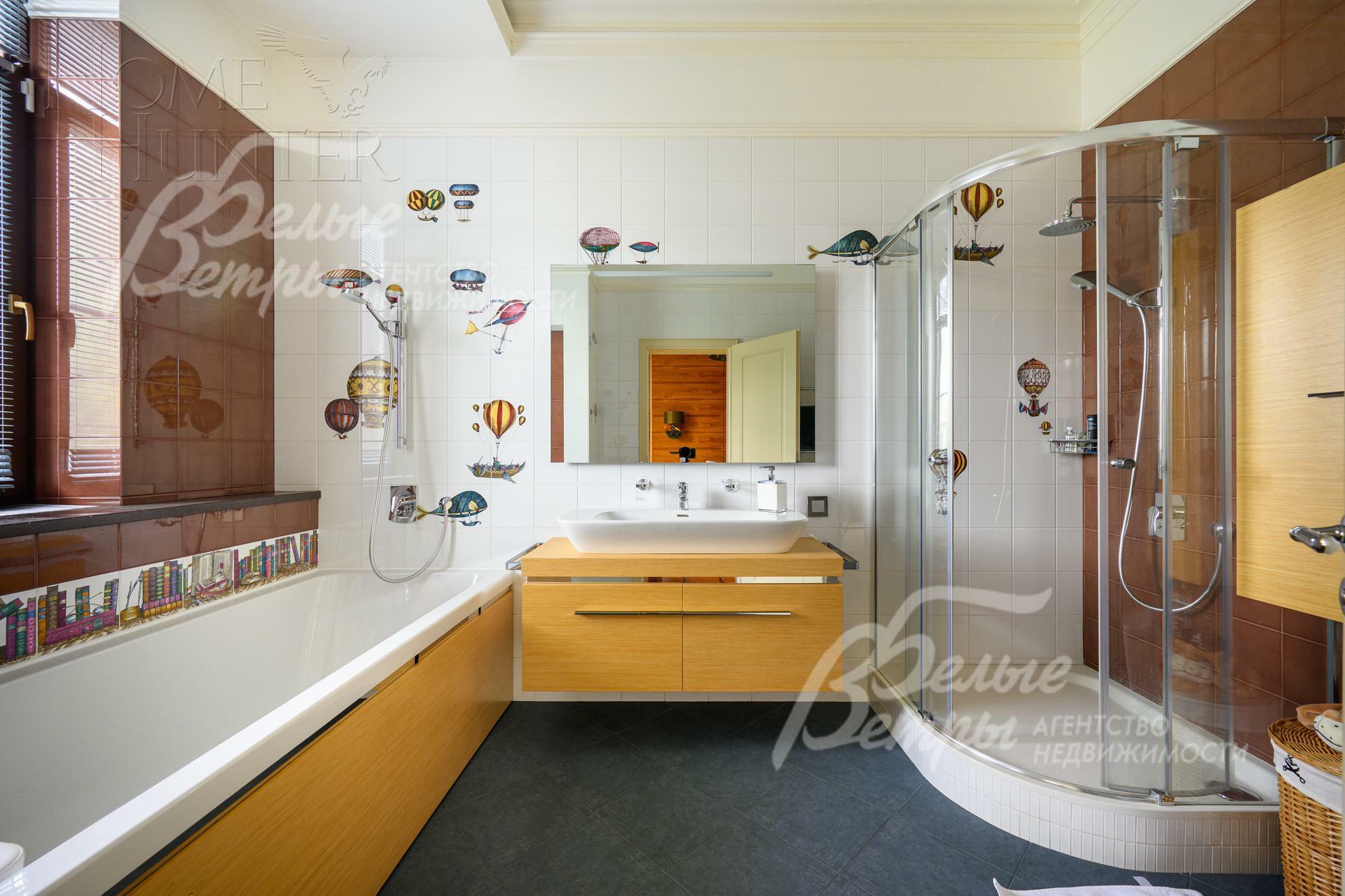3-этажный коттедж 1 081.6 м² с отделкой