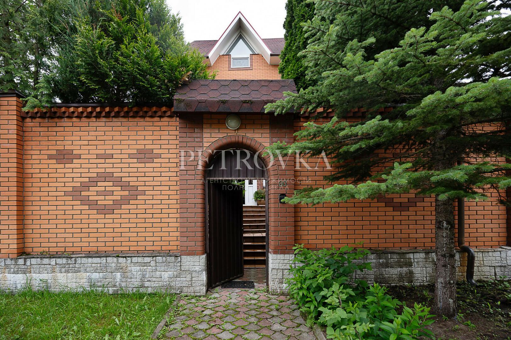 3-этажный коттедж 450 м² с отделкой