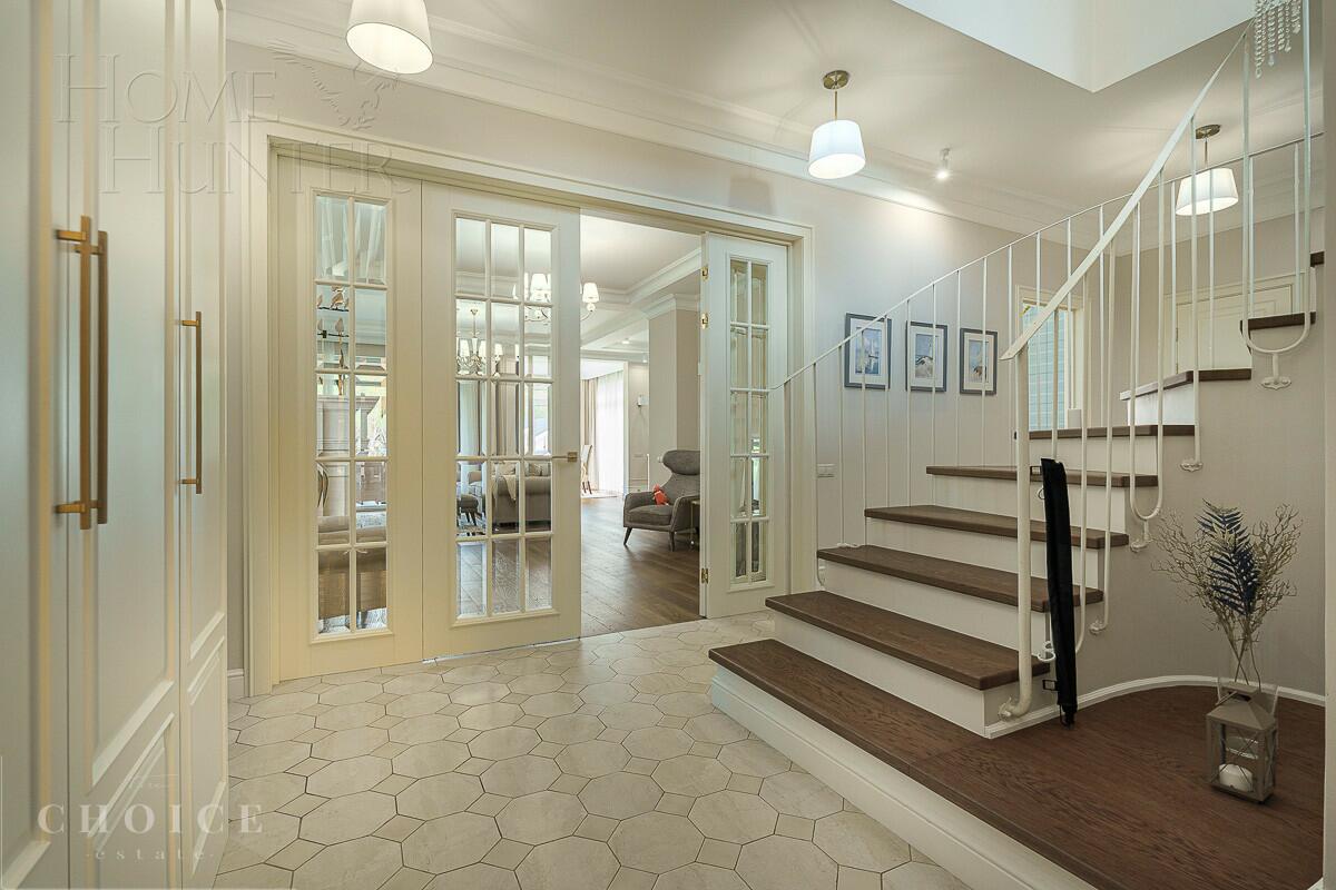 2-этажный коттедж 400 м² с отделкой