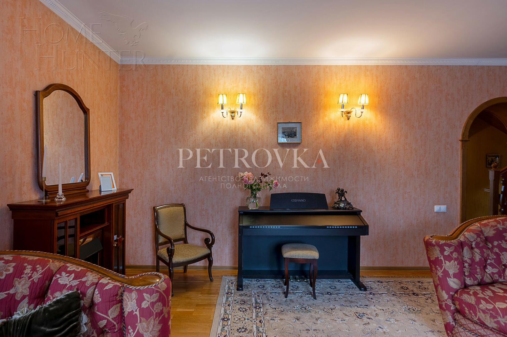 3-этажный коттедж 450 м² с отделкой