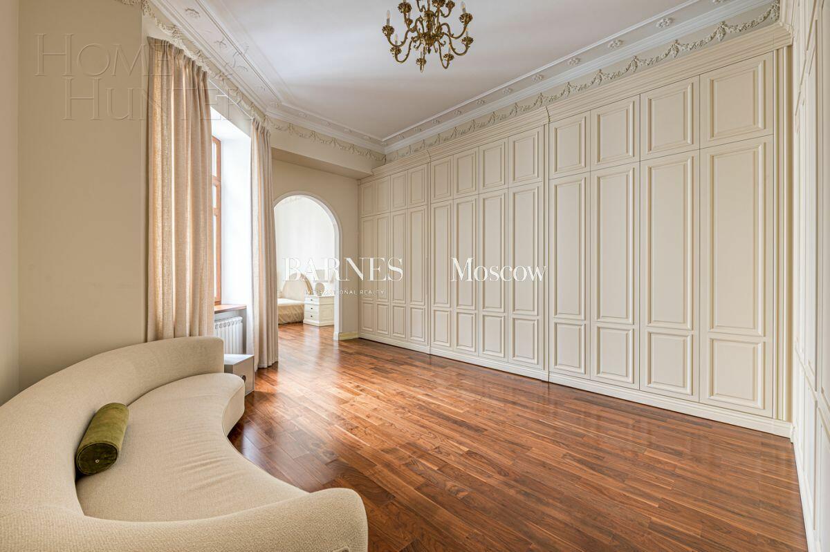 6-КОМН. КВАРТИРА С ОТДЕЛКОЙ 311.4 М² НА 6 ЭТАЖЕ