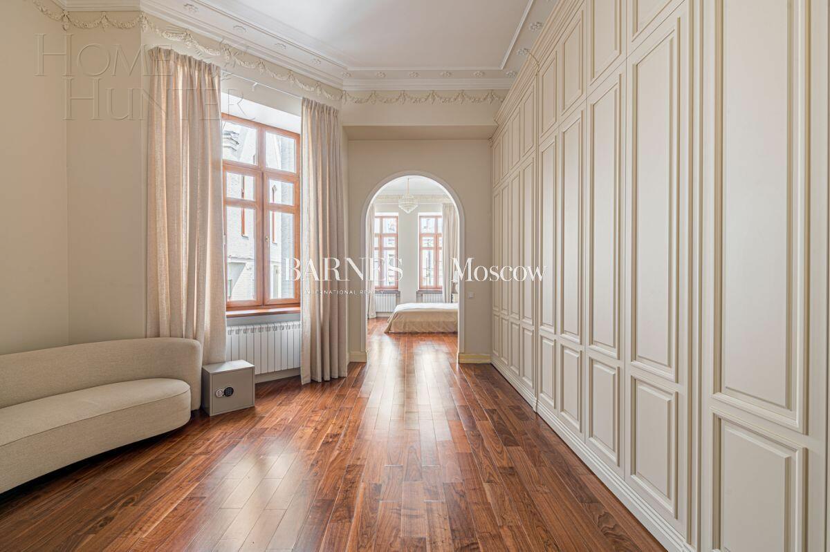 6-КОМН. КВАРТИРА С ОТДЕЛКОЙ 311.4 М² НА 6 ЭТАЖЕ