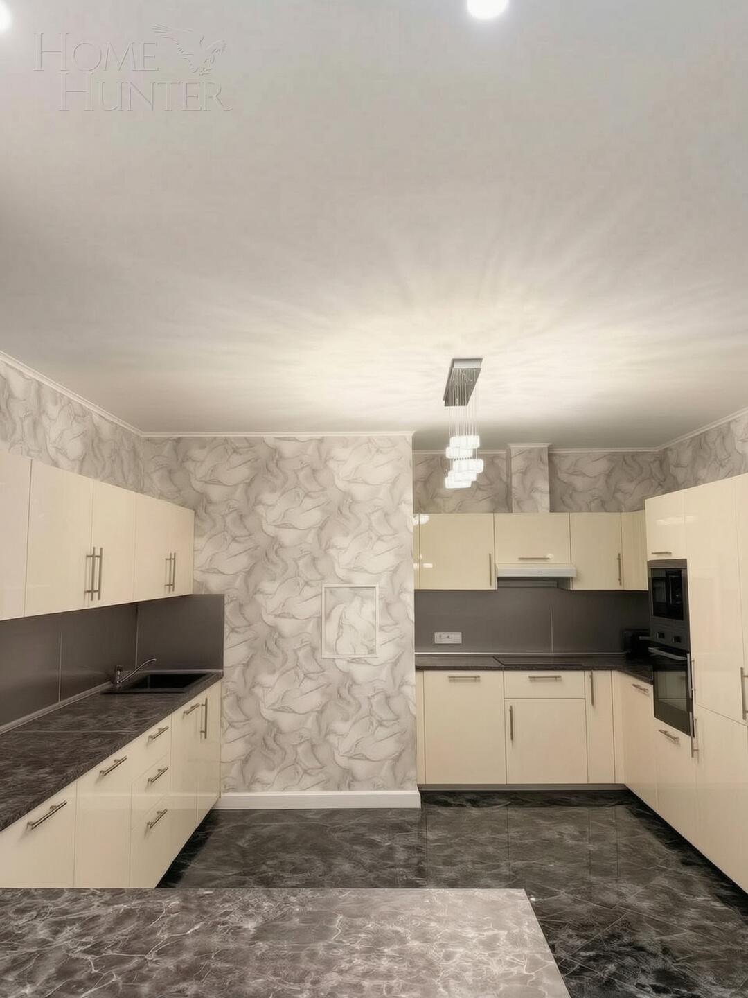 6-КОМН. КВАРТИРА С ОТДЕЛКОЙ 290 М² НА 5 ЭТАЖЕ