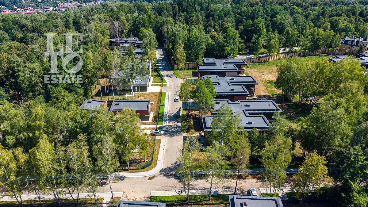 1-этажный коттедж 570 м² без отделки