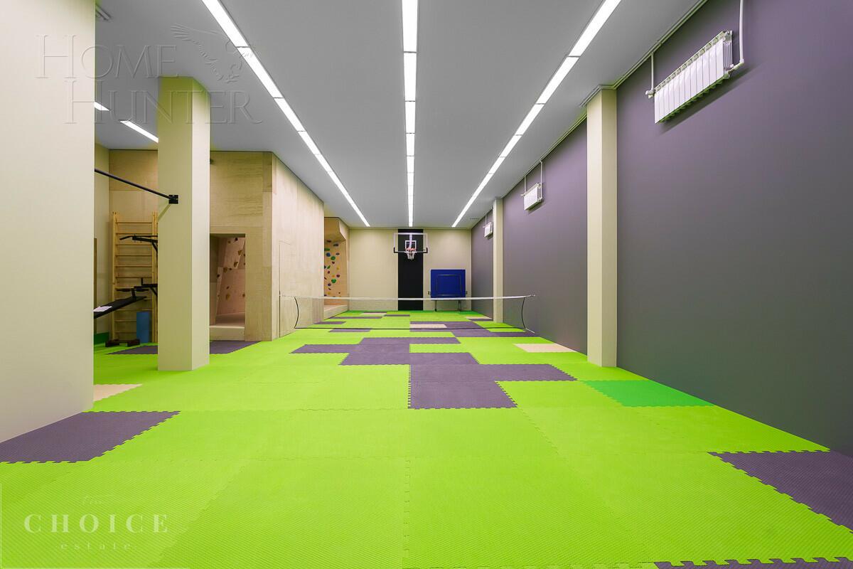 2-этажный коттедж 1 695 м² с отделкой