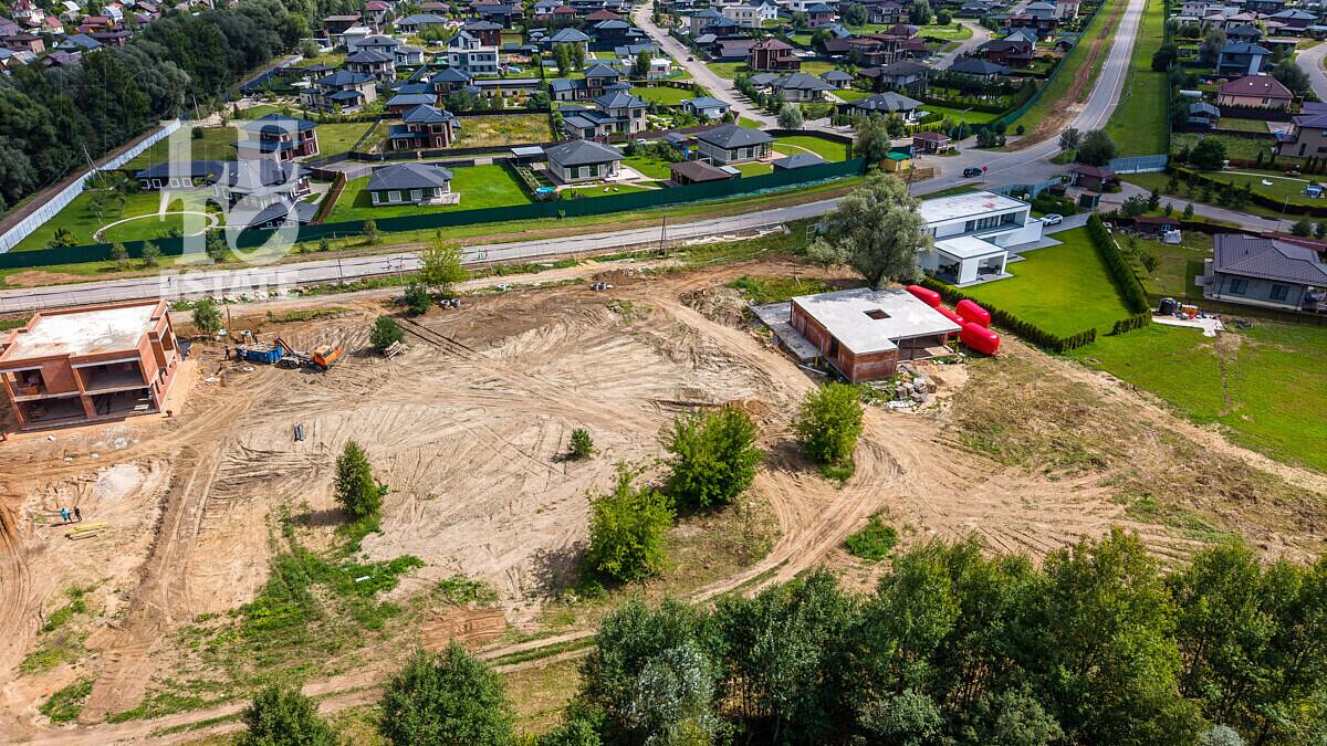 2-этажный коттедж 540 м² без отделки
