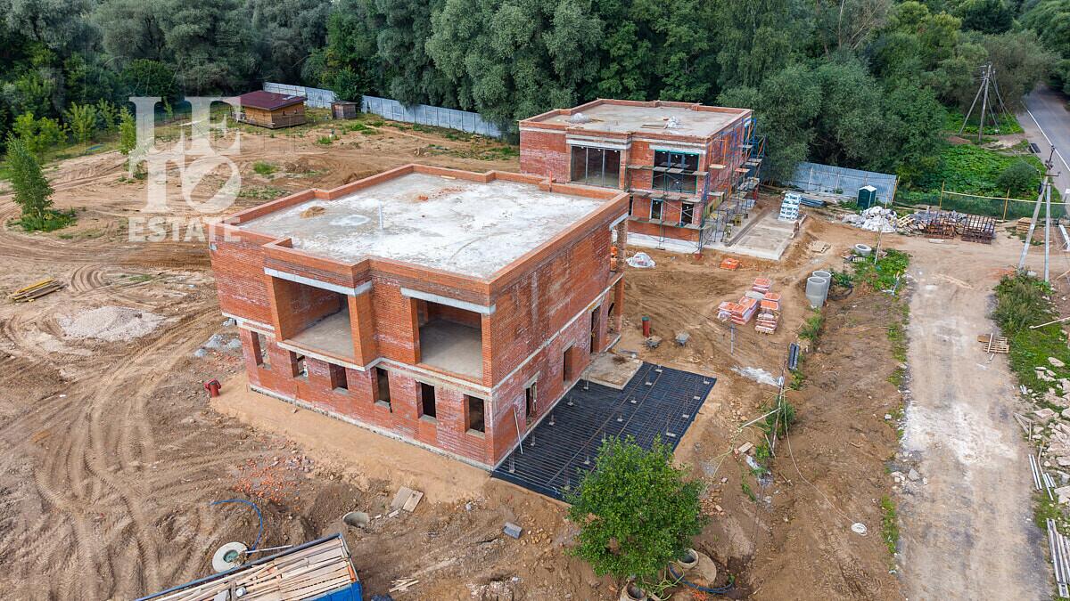 2-этажный коттедж 380 м² без отделки
