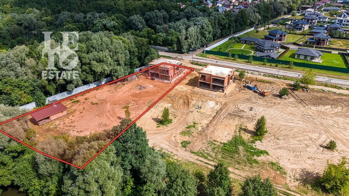 2-этажный коттедж 390 м² без отделки
