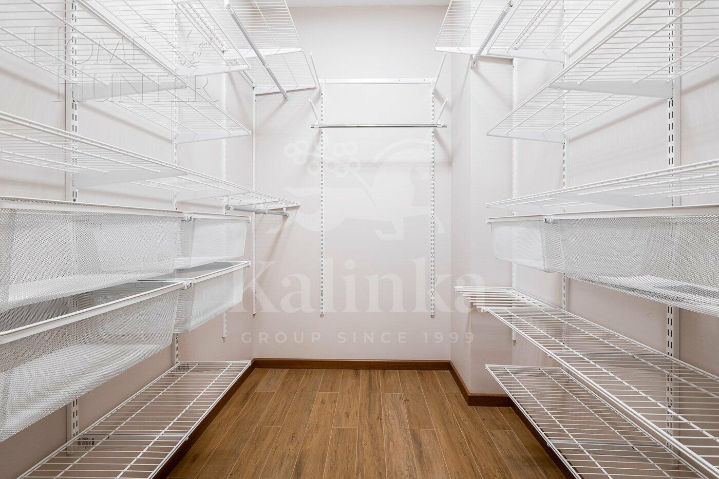 2-этажный коттедж 950 м² с отделкой