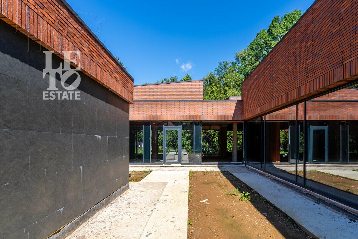 1-этажный коттедж 570 м² без отделки