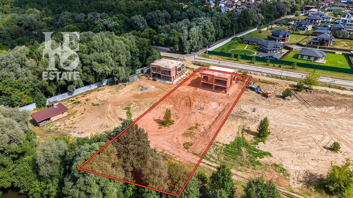 2-этажный коттедж 380 м² без отделки