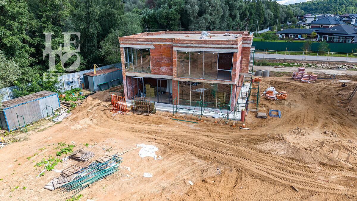 2-этажный коттедж 390 м² без отделки