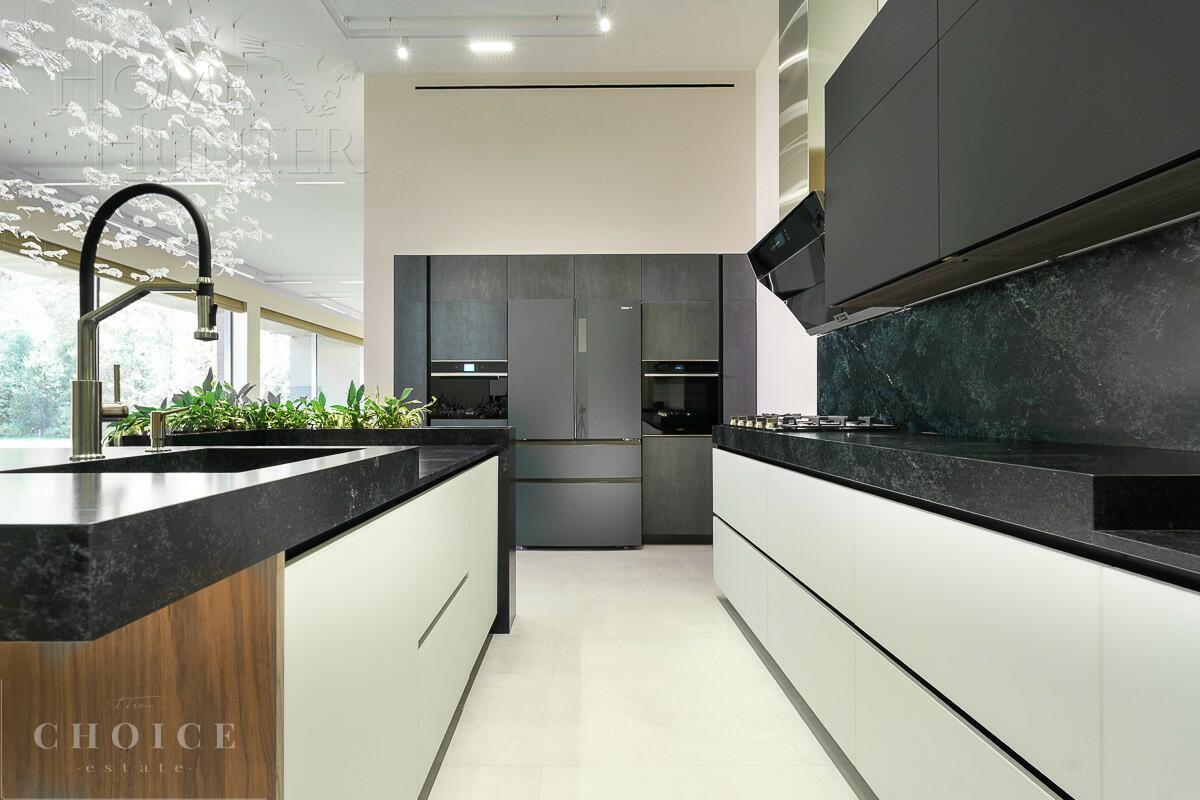 2-этажный коттедж 1 695 м² с отделкой