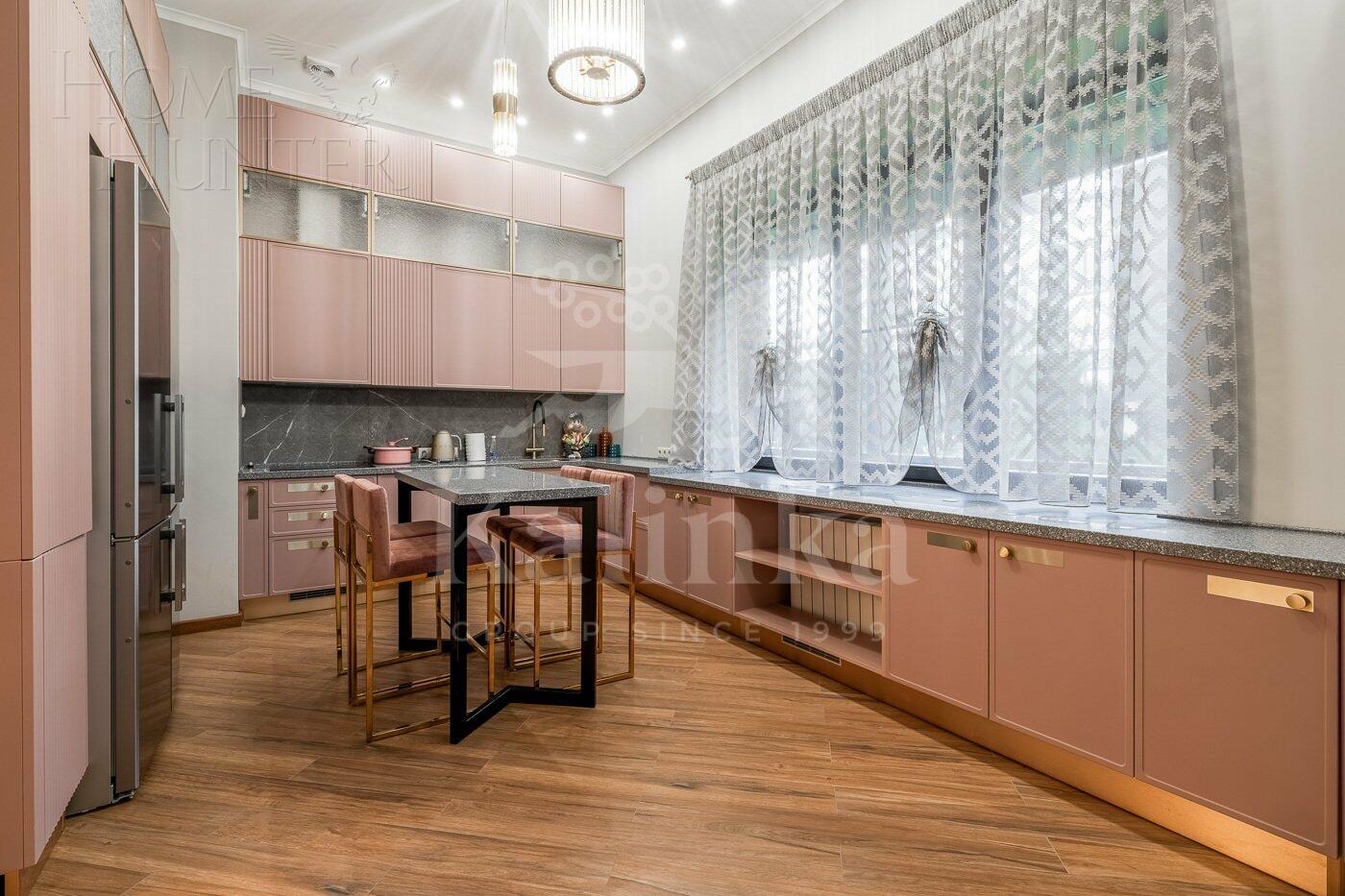 2-этажный коттедж 950 м² с отделкой