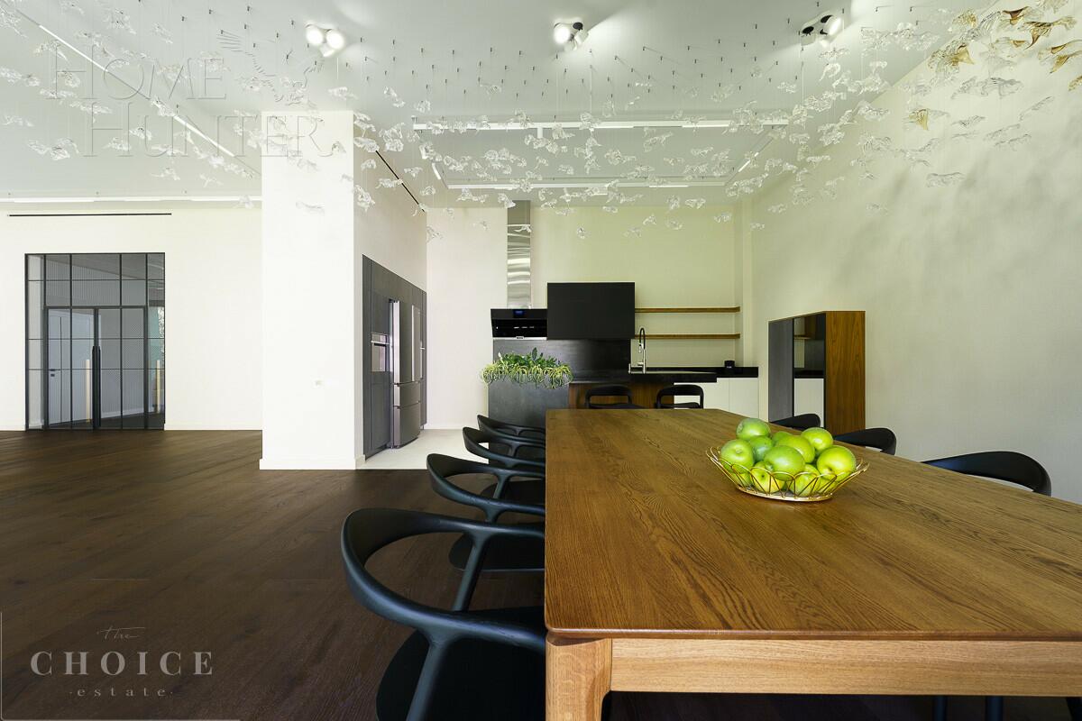2-этажный коттедж 1 695 м² с отделкой