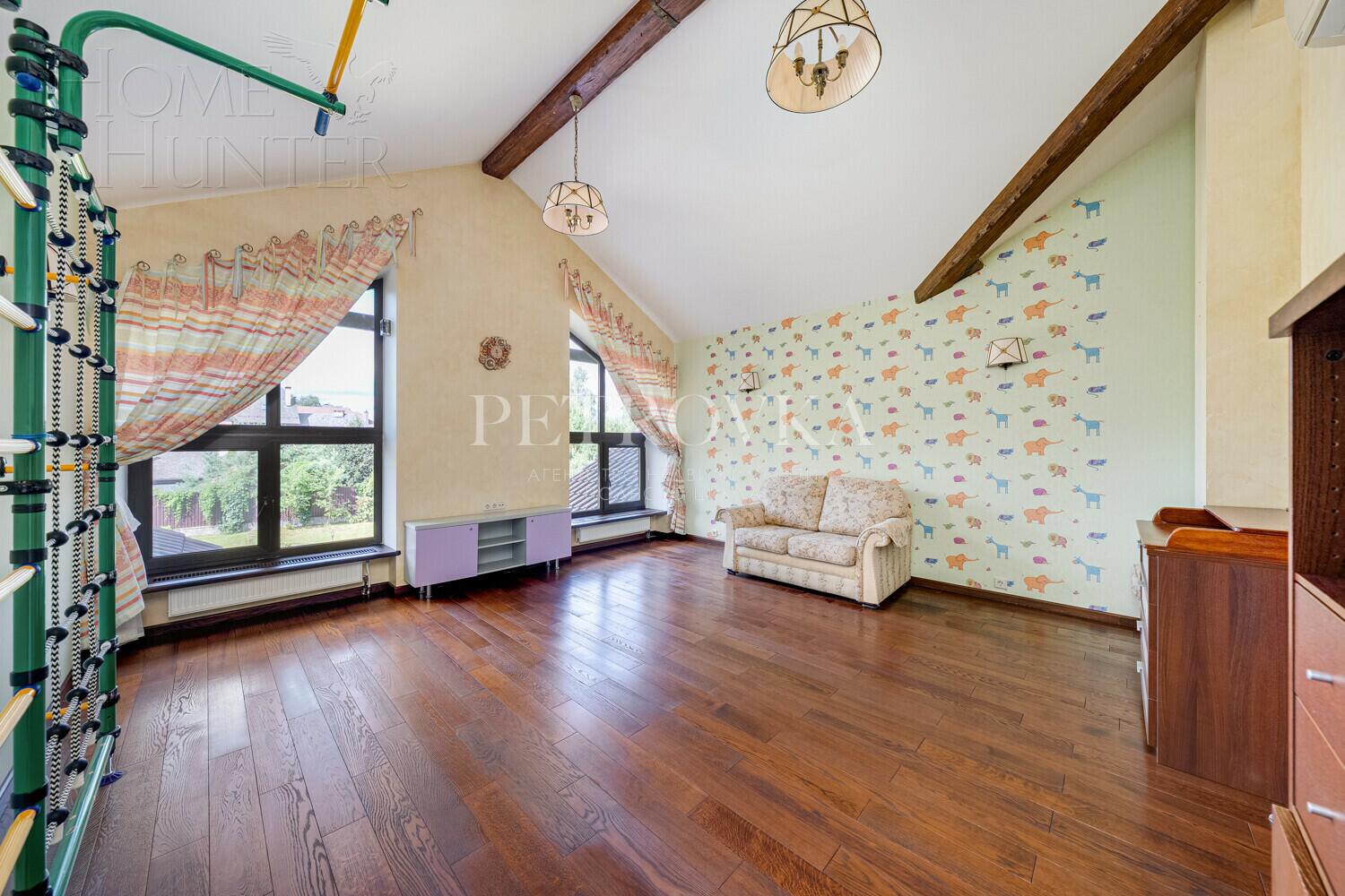 2-этажный коттедж 272.2 м² с отделкой