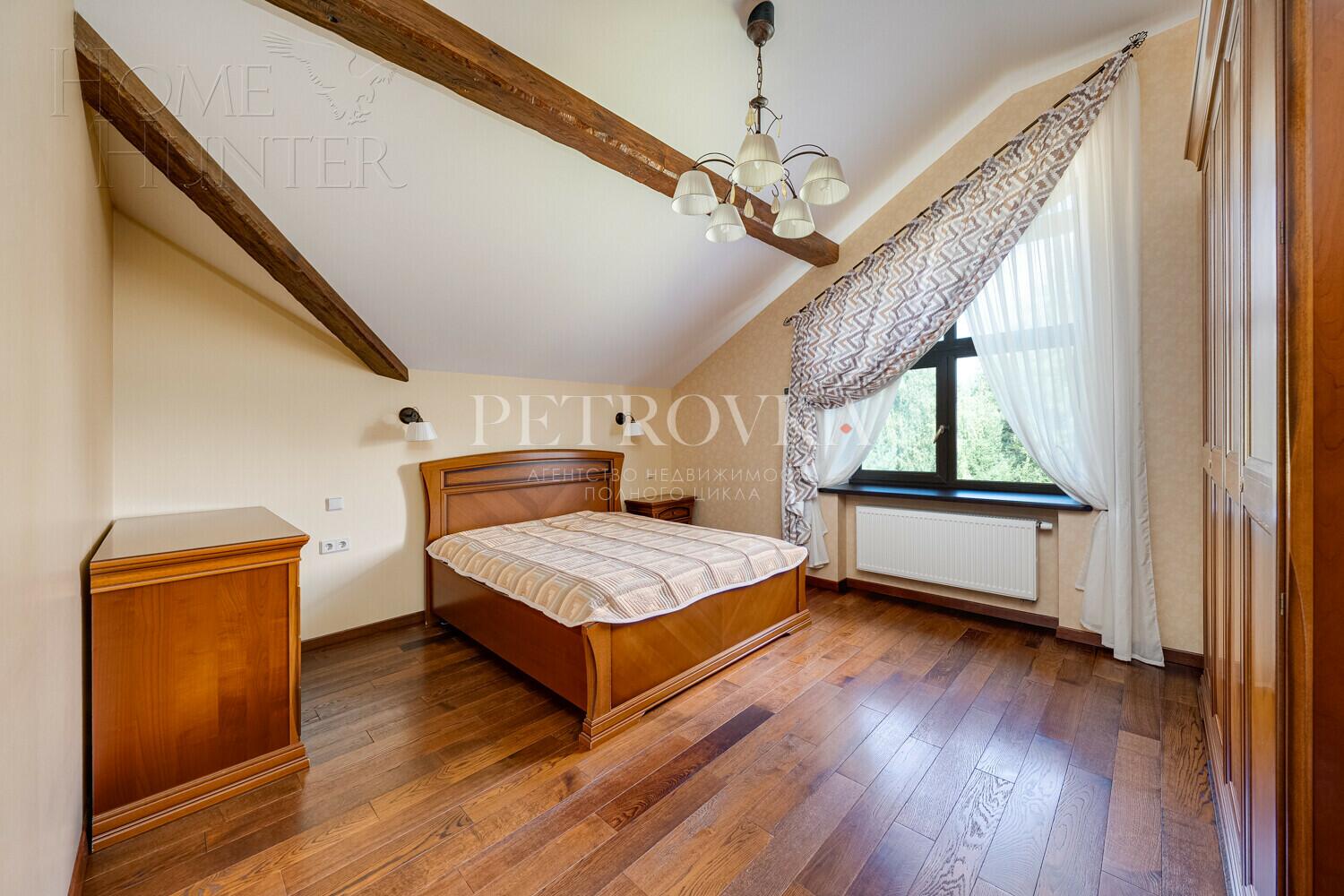 2-этажный коттедж 272.2 м² с отделкой
