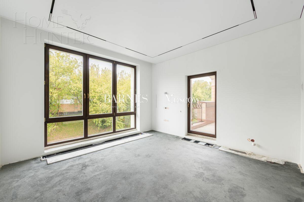 4-УРОВНЕВЫЙ ТАУНХАУС БЕЗ ОТДЕЛКИ 420 М² НА 1 ЭТАЖЕ