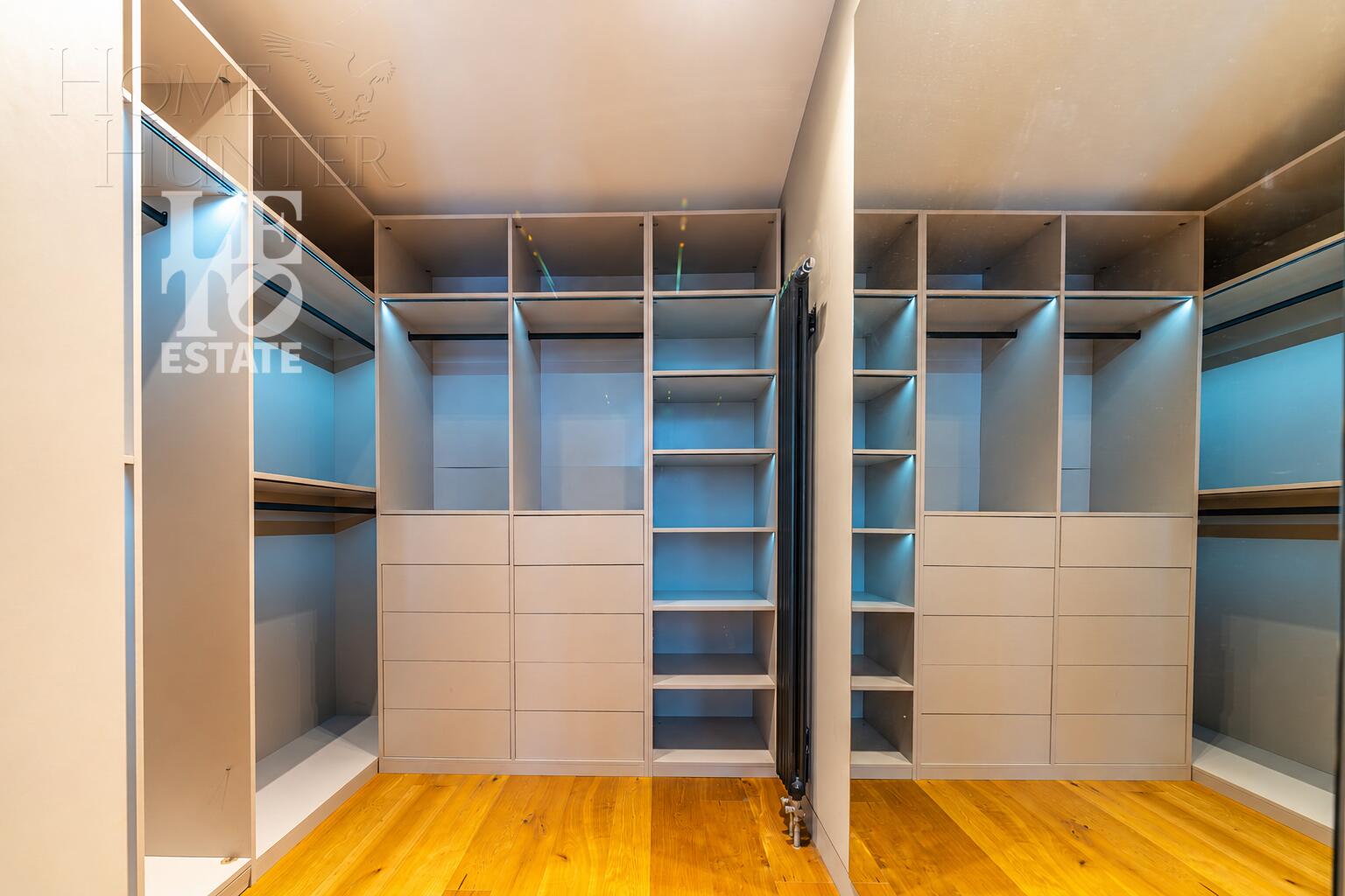 2-этажный коттедж 551.9 м² с отделкой