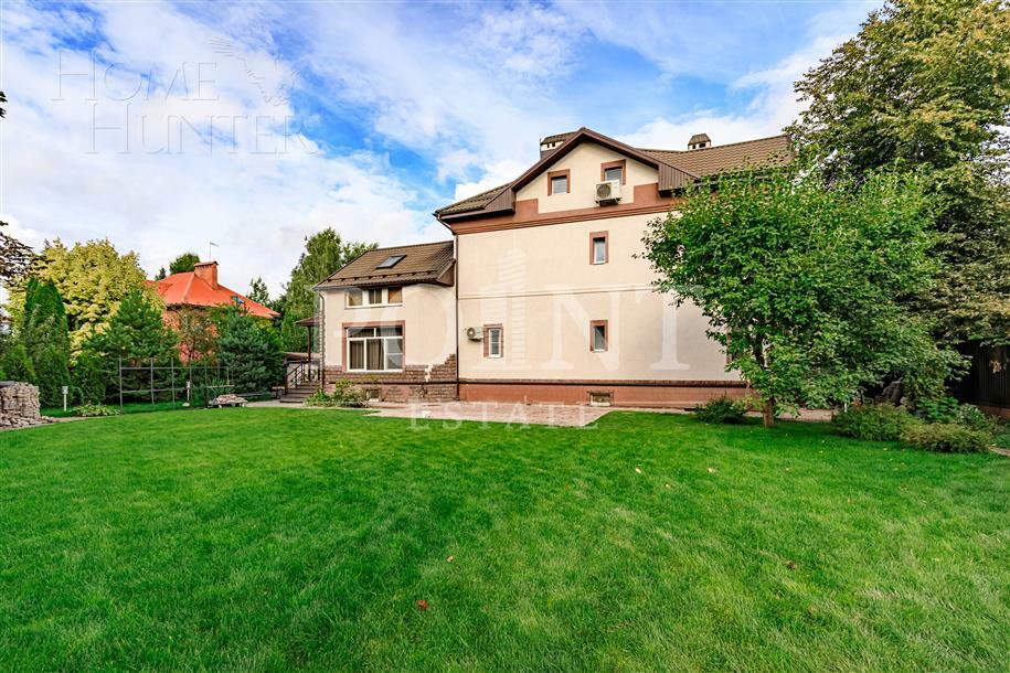 2-этажный коттедж 450 м² с отделкой