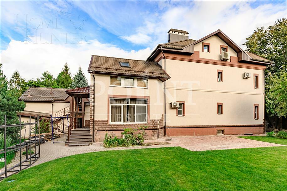 2-этажный коттедж 450 м² с отделкой