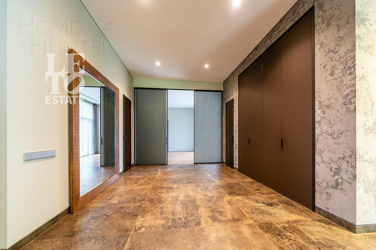 2-этажный коттедж 551.9 м² с отделкой