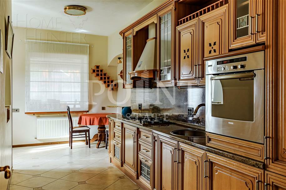 2-этажный коттедж 450 м² с отделкой
