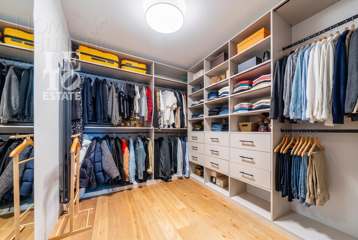 2-этажный коттедж 551.9 м² с отделкой
