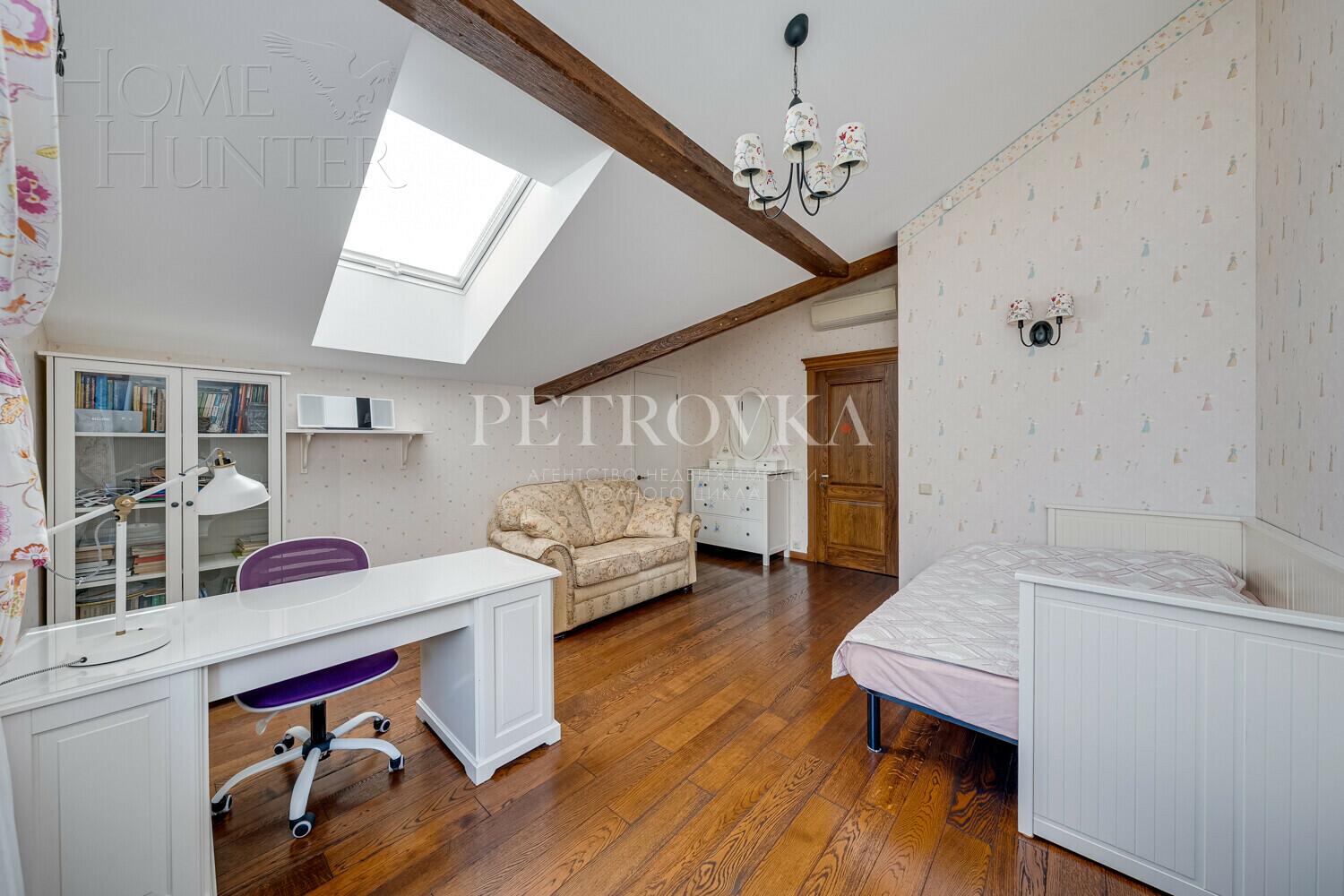 2-этажный коттедж 272.2 м² с отделкой