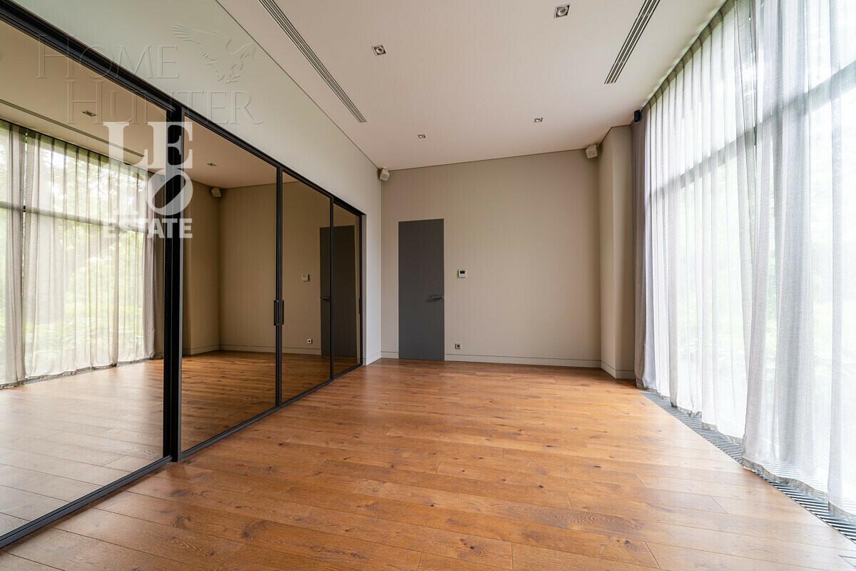 2-этажный коттедж 551.9 м² с отделкой