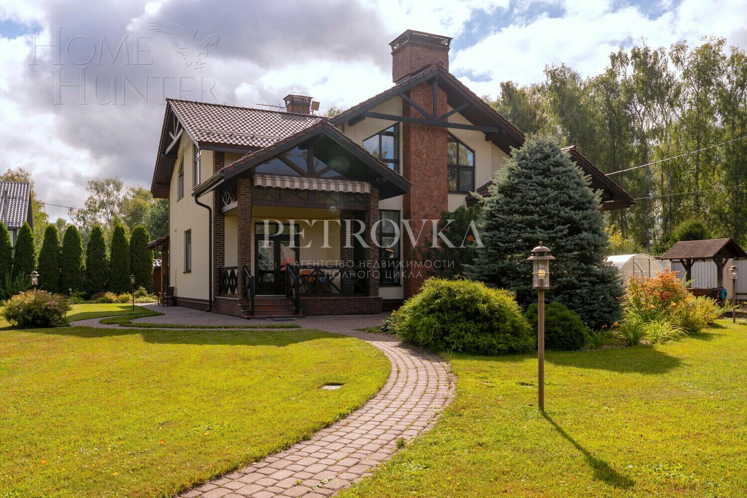2-этажный коттедж 272.2 м² с отделкой