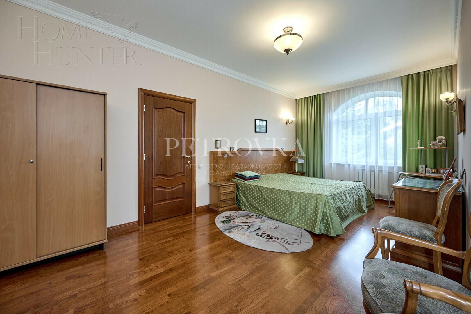 3-этажный коттедж 680.4 м² с отделкой