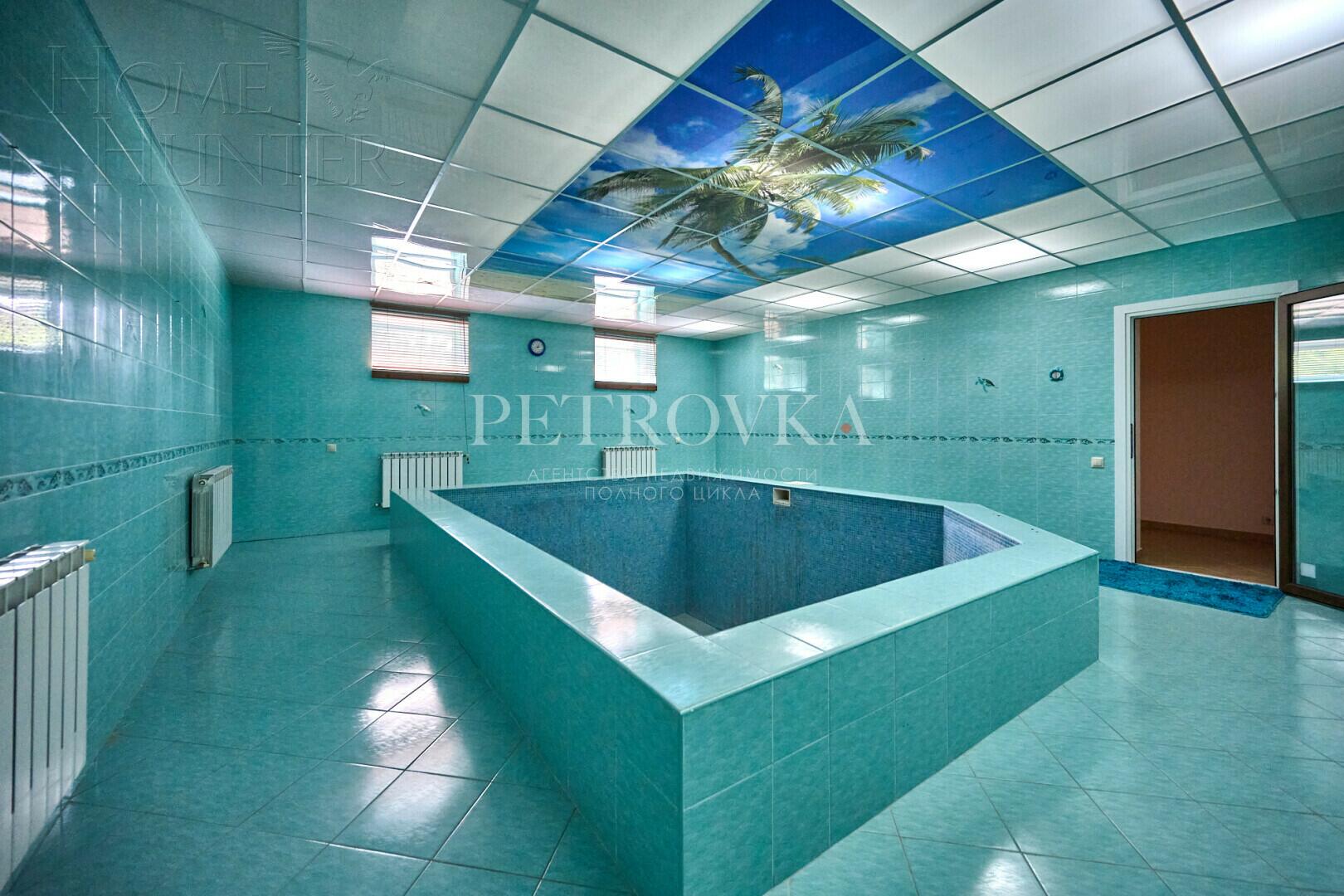 3-этажный коттедж 680.4 м² с отделкой