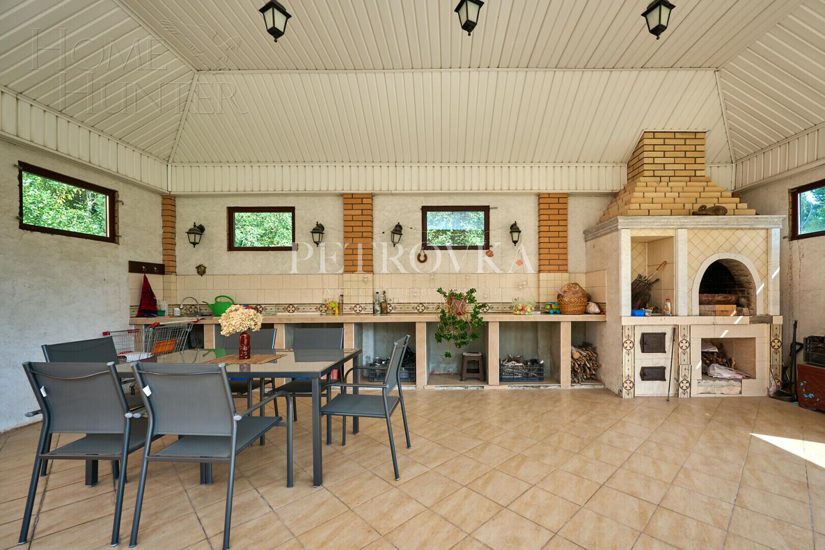3-этажный коттедж 680.4 м² с отделкой
