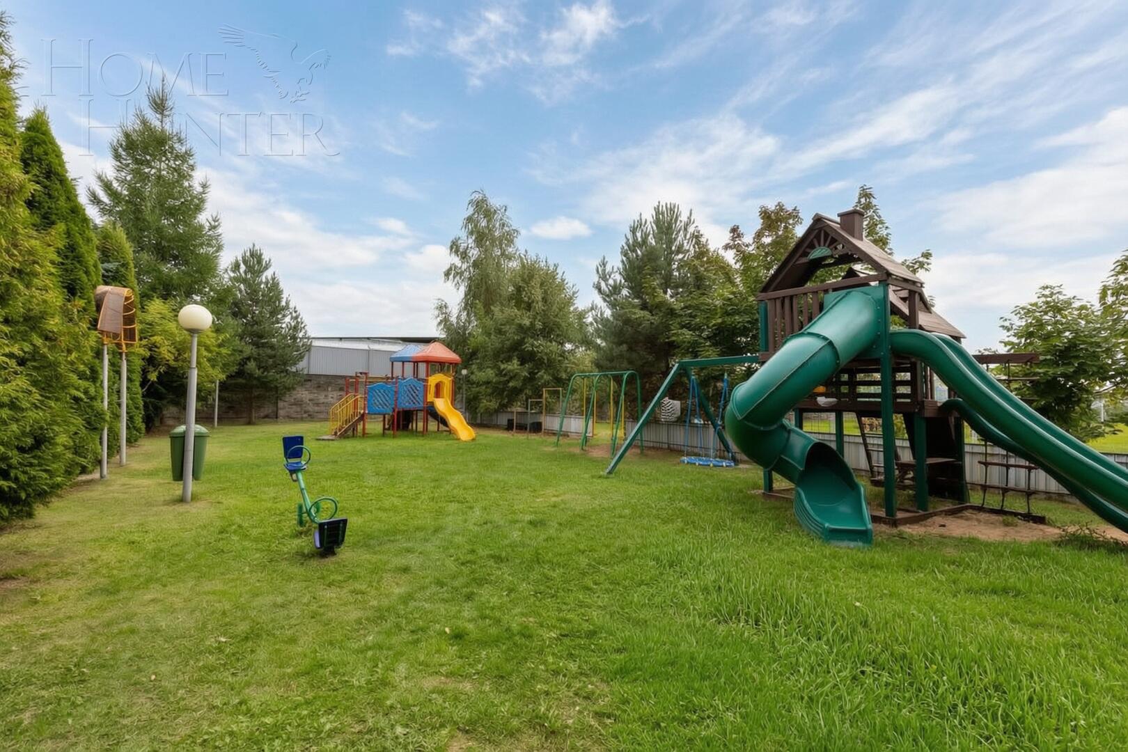 1-этажный коттедж 1 700 м² без отделки