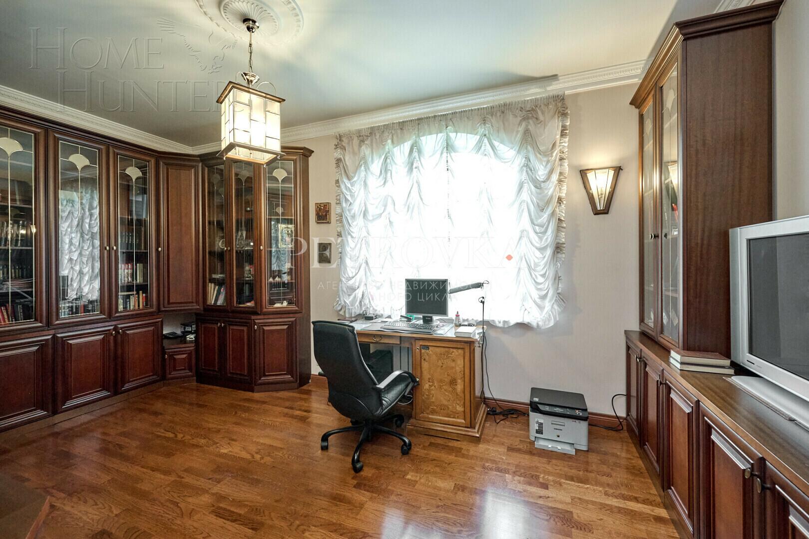 3-этажный коттедж 680.4 м² с отделкой
