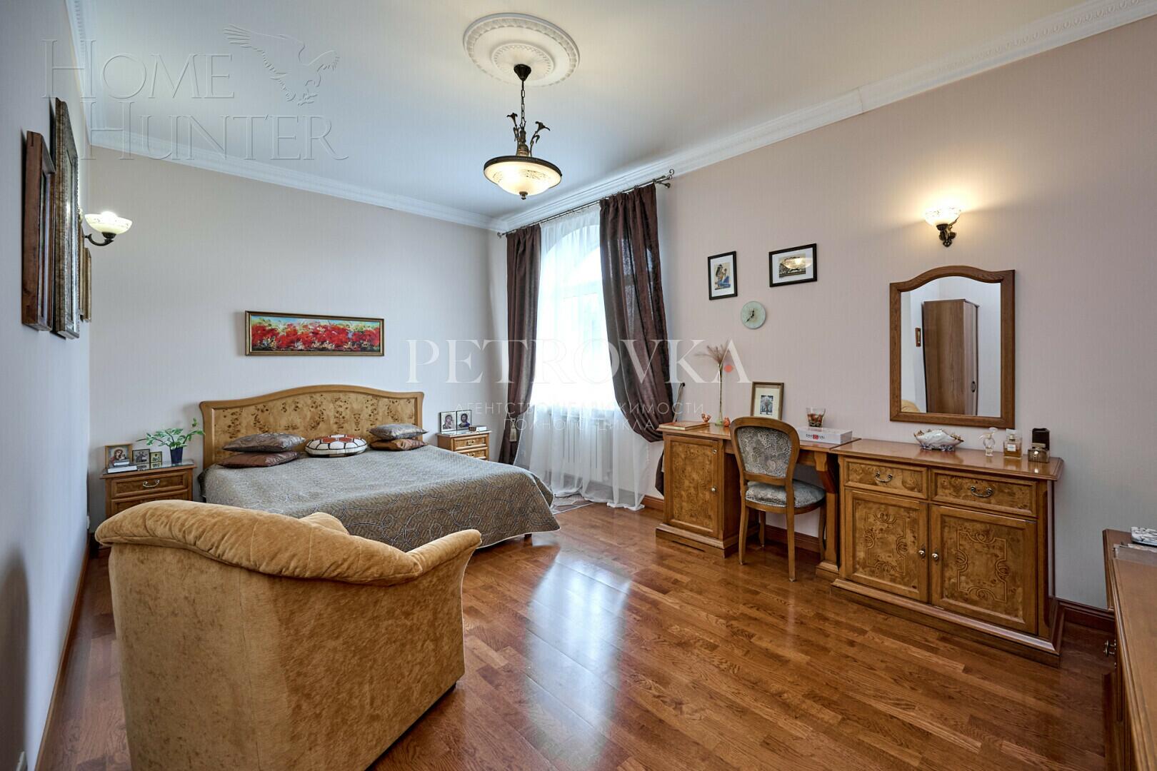3-этажный коттедж 680.4 м² с отделкой