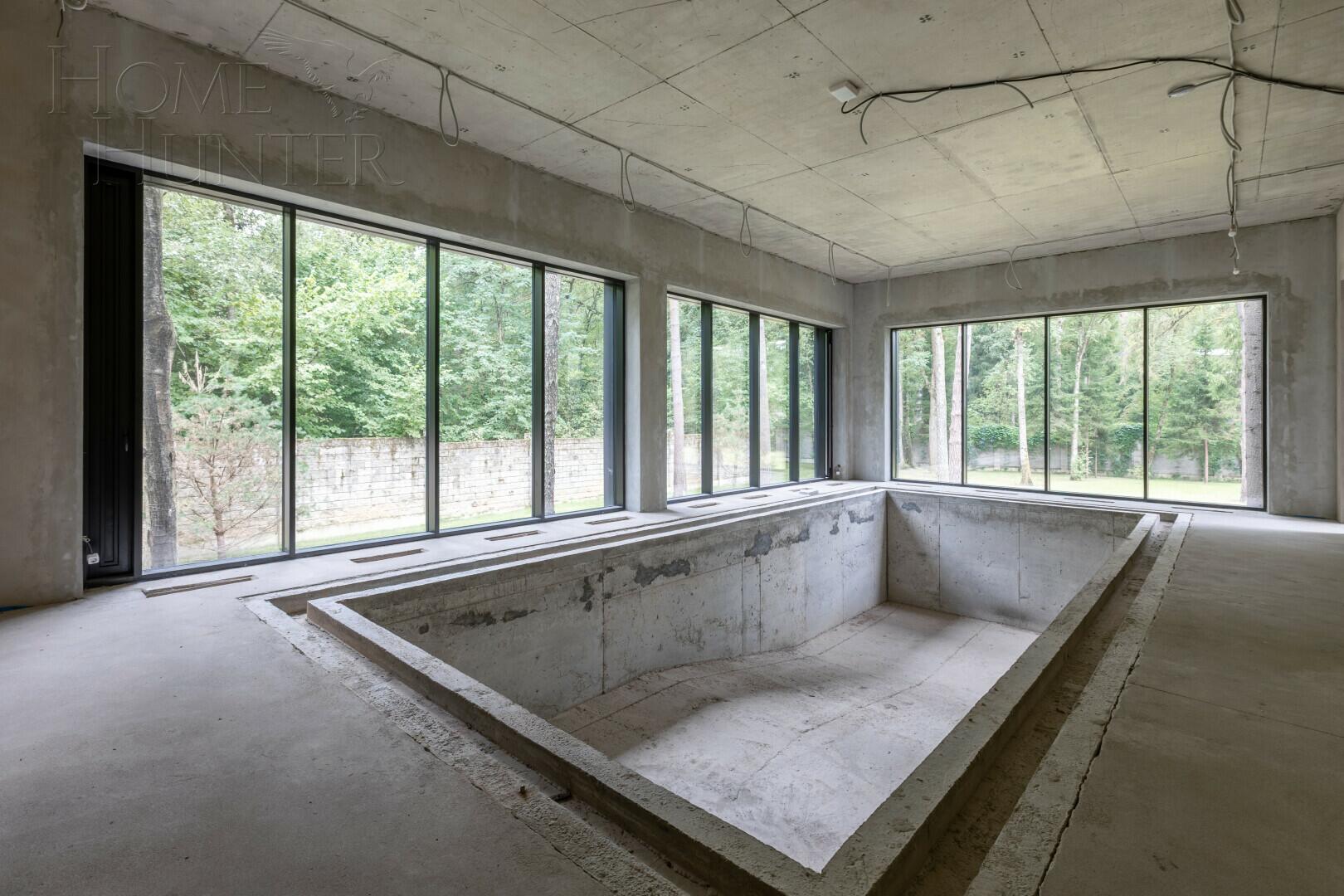 1-этажный коттедж 1 700 м² без отделки