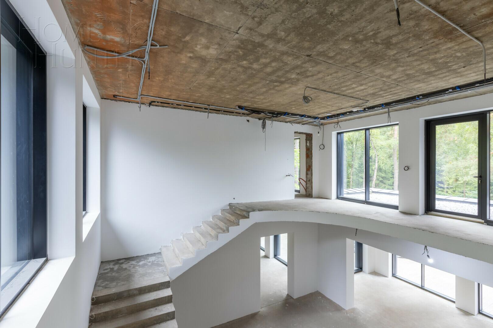 1-этажный коттедж 1 700 м² без отделки