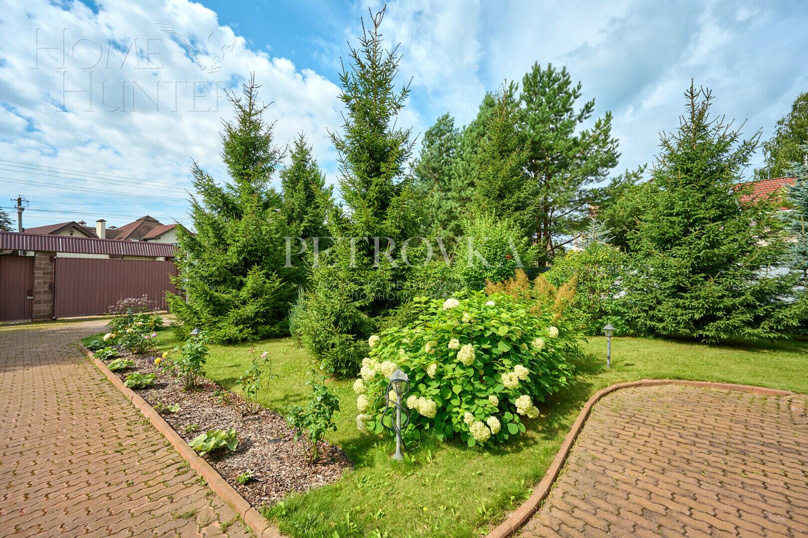 3-этажный коттедж 680.4 м² с отделкой
